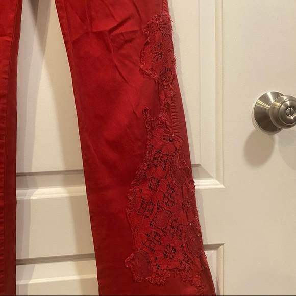 Moschino Jeans Red Lace Appliqué Denim Jeans - Picture 4 of 6